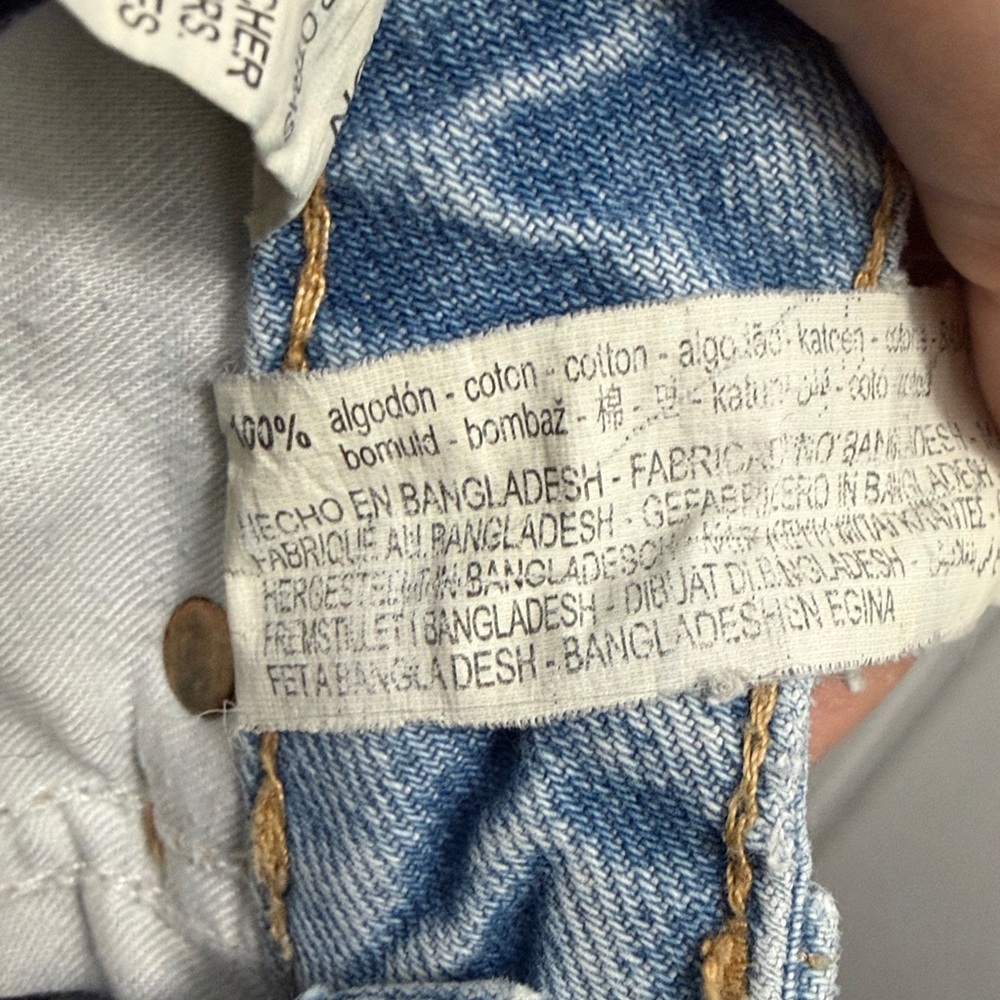 Zara Distressed Light Blue Jeans - Picture 9 of 10